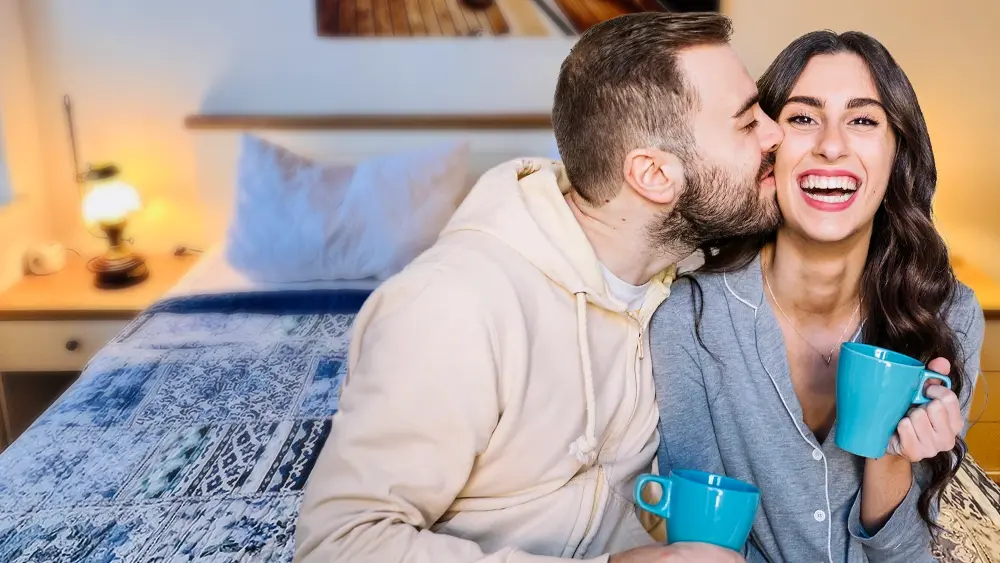 Schönes Schlafzimmer mit Doppelbett in Veras Kate – für eine erholsame Auszeit an der Nordsee.